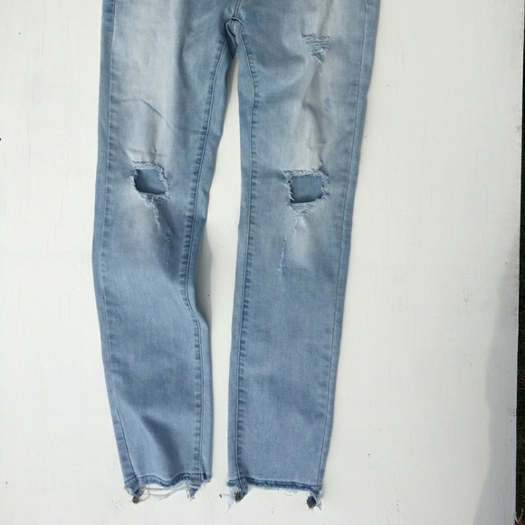 American eagle distresed denim - Picture 2 of 2